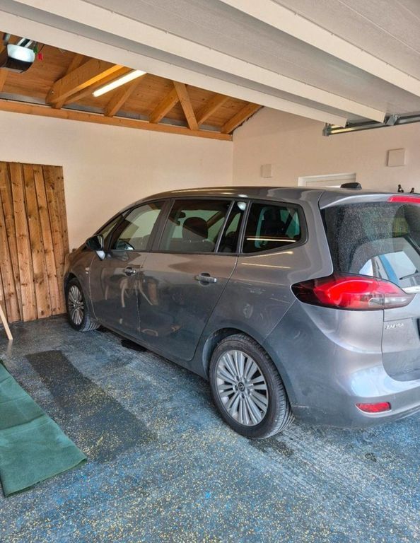 Opel Zafira Tourer 138.500 km 12.100 € Steinheim Donau 89407