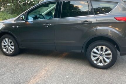 Ford Kuga 155.000 km 8.500 &euro; Schwäbisch Gmünd 73527