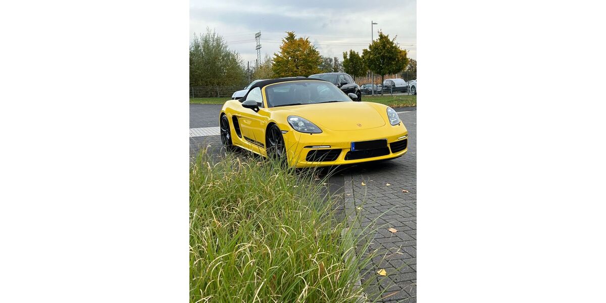 Porsche Boxster 19.000 km 99.000 &euro; Hatten 26209