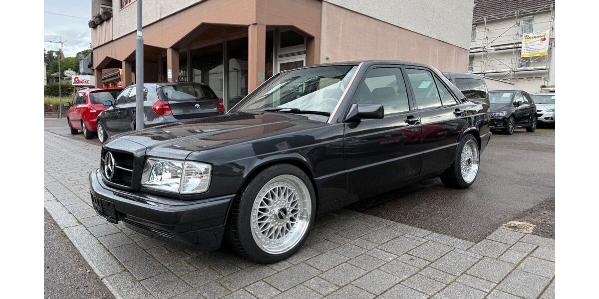 Mercedes-Benz 190 257.645 km 9.999 &euro; Bad Wildbad 75323