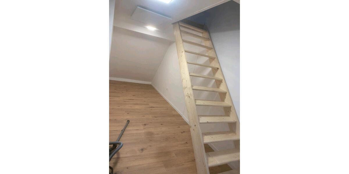 Dachgeschoßwohnung Albstadt Gemarkung Onstmettingen - 3 Zimmer, 100 m&sup2;, 700&euro; | Angebot:25379670