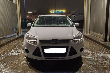 Ford Focus 151.300 km 4.100 &euro; Sonnenbühl 72820