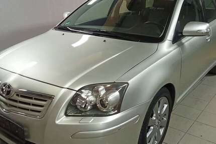 Toyota Avensis 200.000 km 3.400 &euro; Lahr/Schwarzwald 77933