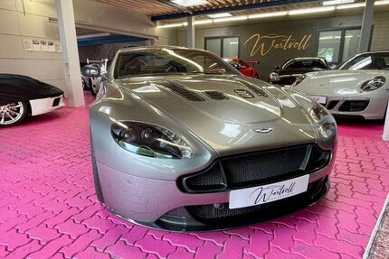Aston Martin V12 Vantage