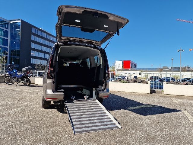 VW Caddy 6.666 km 50.900 € Hamburg 22047