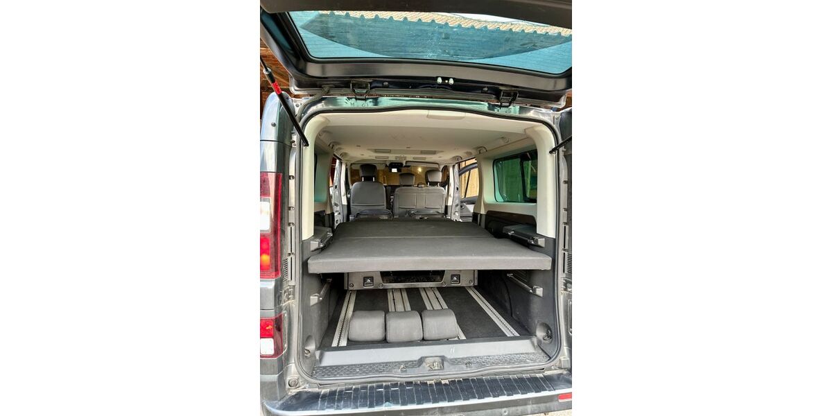 Renault Trafic 121.556 km 36.300 &euro; Staffhorst 27254