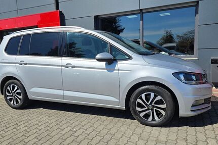 VW Touran 67.000 km 23.990 &euro; Oranienbaum-Wörlitz 06785