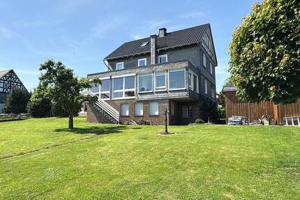 Haus Bad Berleburg - 7 Zimmer, 220 m&sup2;, 260.000&euro; | Angebot:27301282