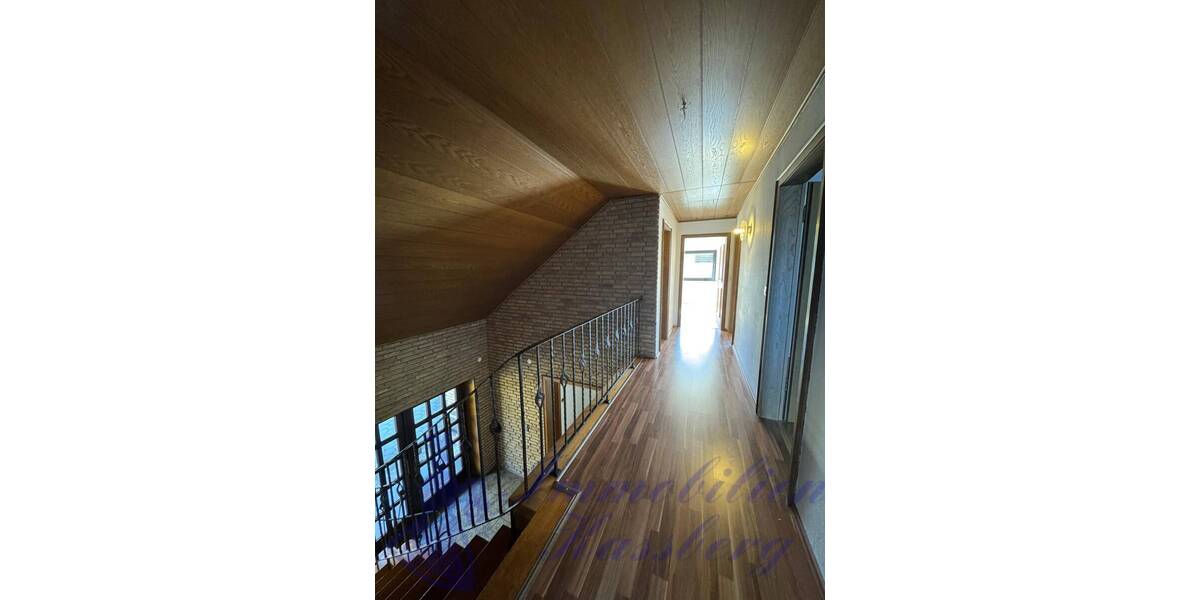 Einfamilienhaus Lage Hörste - 8 Zimmer, 250 m&sup2;, 1.600&euro; | Angebot:26545492