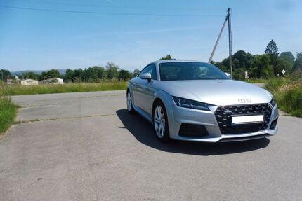 Audi TT 12.800 km 31.000 &euro; Hardegsen,nähe A7 37181
