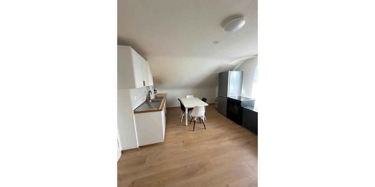 Dachgeschoßwohnung Backnang - 2 Zimmer, 32 m&sup2;, 570&euro; | Angebot:26288215