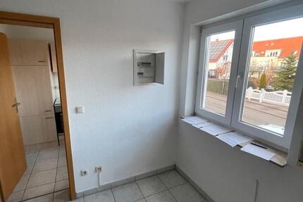 Wohnung Reinsdorf - 1 Zimmer, 30 m&sup2;, 300&euro; | Angebot:26253219