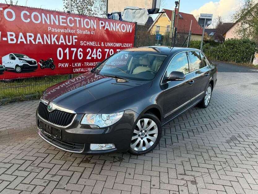 Skoda Superb 146.000 km 8.990 € Berlin 13127
