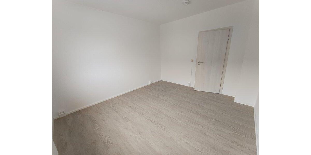 Etagenwohnung Treuen - 3 Zimmer, 62 m&sup2;, 370&euro; | Angebot:25324477