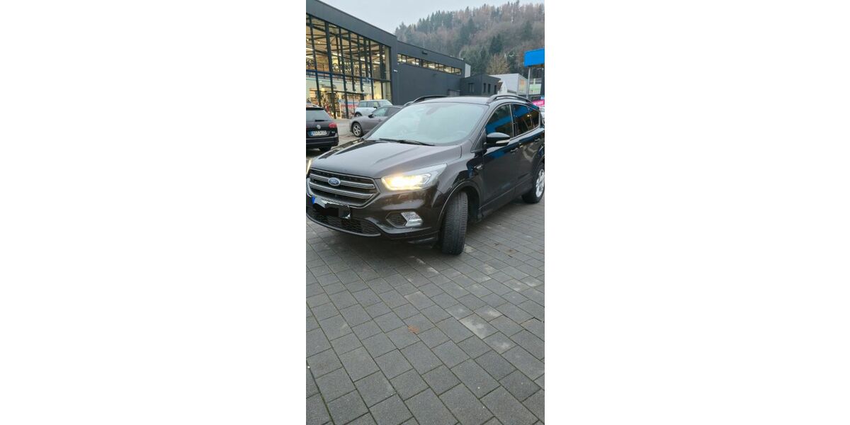Ford Kuga 72.000 km 15.800 &euro; Aldersbach 94501