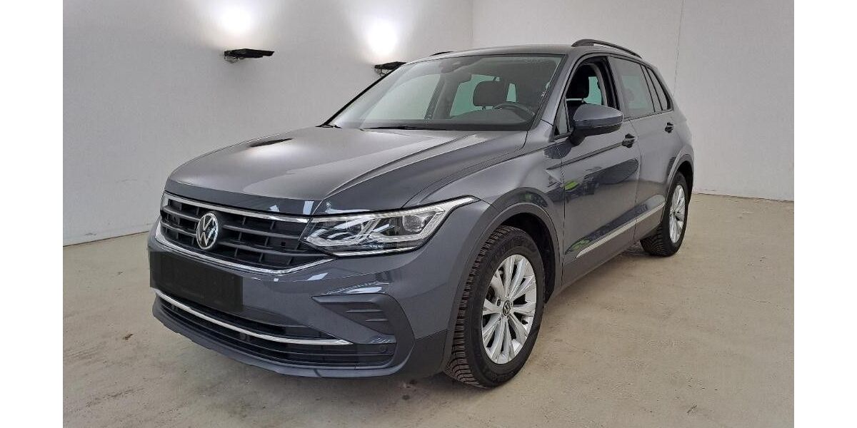 VW Tiguan 68.000 km 22.970 &euro; Hennigsdorf bei Berlin 16761