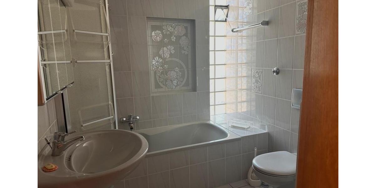 Einfamilienhaus Bechhofen - 7 Zimmer, 195 m&sup2;, 310.000&euro; | Angebot:26621830