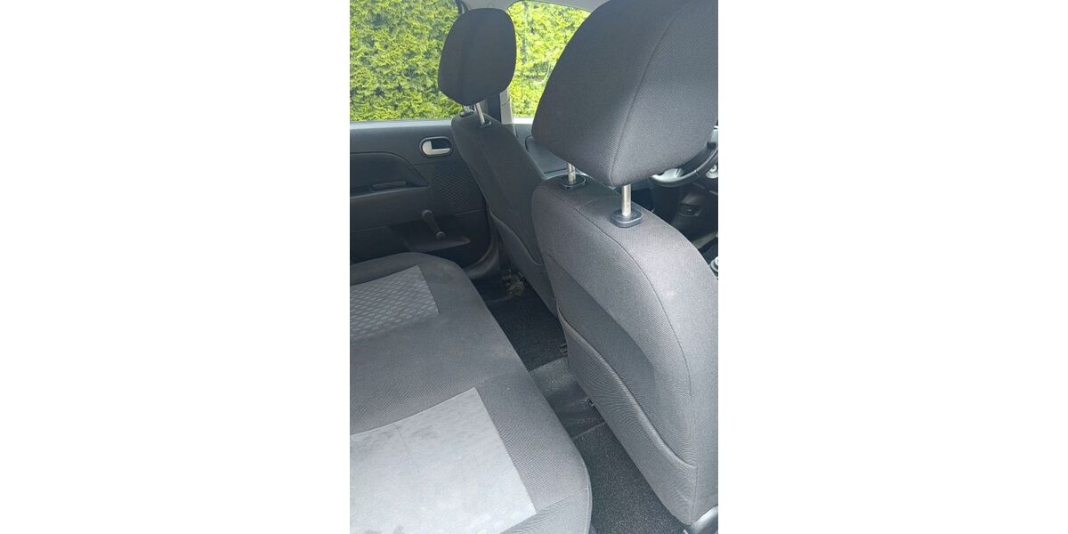 Ford Fiesta 95.900 km 1.850 &euro; Jandelsbrunn 94118