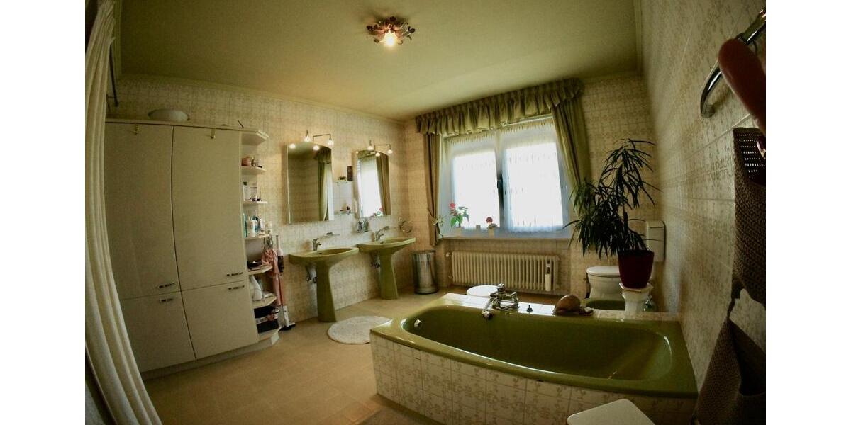 Einfamilienhaus Bitburg - 7 Zimmer, 283 m&sup2;, 585.000&euro; | Angebot:26057387