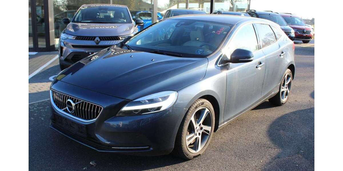 Volvo V40 75.000 km 16.500 &euro; Lübbenau / OT Boblitz 03222