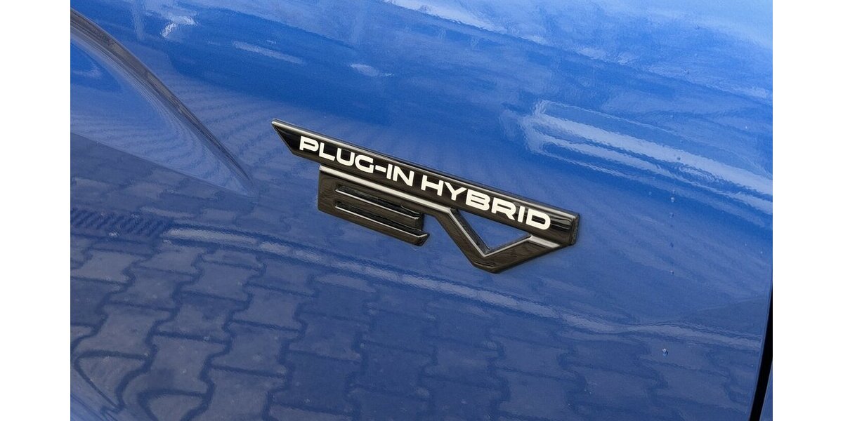 Mitsubishi Eclipse Cross Plus Select Black Hybrid 4WD 15.700 km 26.480 &euro; Donauwörth 86609