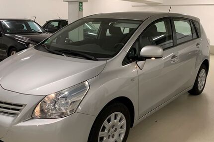 Toyota Verso 101.200 km 7.900 &euro; Stutensee-Büchig 76297