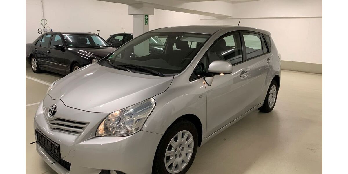 Toyota Verso 101.200 km 7.900 &euro; Stutensee-Büchig 76297