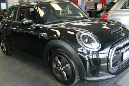 Mini Cooper SE Essential Trim 47.580 km 16.980 &euro; Euskirchen 53881