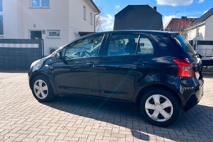 Toyota Yaris 130.000 km 5.250 &euro; Berlin 13591