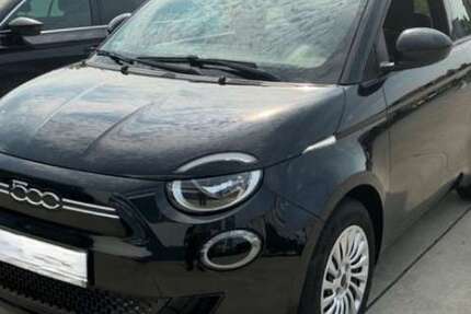 Fiat 500e 16.474 km 10.380 &euro; Hamburg 22525