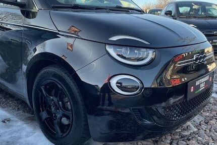 Fiat 500e 15.000 km 21.990 &euro; Villingen-Schwenningen 78052