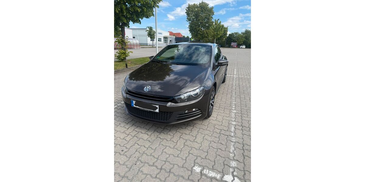 VW Scirocco 105.000 km 9.800 &euro; Braunschweig 38114