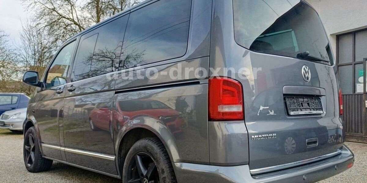 VW T5 Transporter T5 Bus Multivan Highline 197.680 km 16.985 &euro; Wald-Glashütte 88639