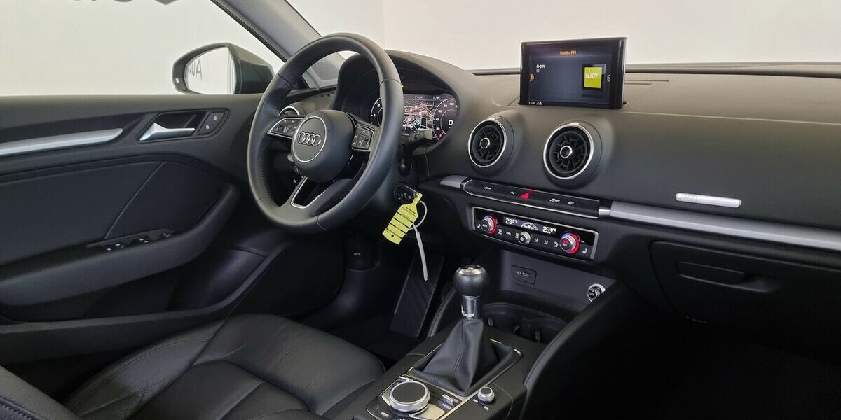 Audi A3 30 TDI LED SHZ Navi Leder Tempomat Digital 88.900 km 17.900 &euro; Garrel 49681