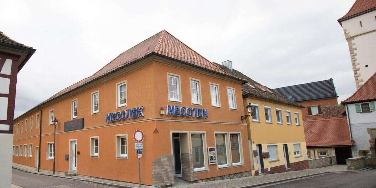 Haus zum Kaufen in Uffenheim 495.000 € 550 m² 20 zimmer