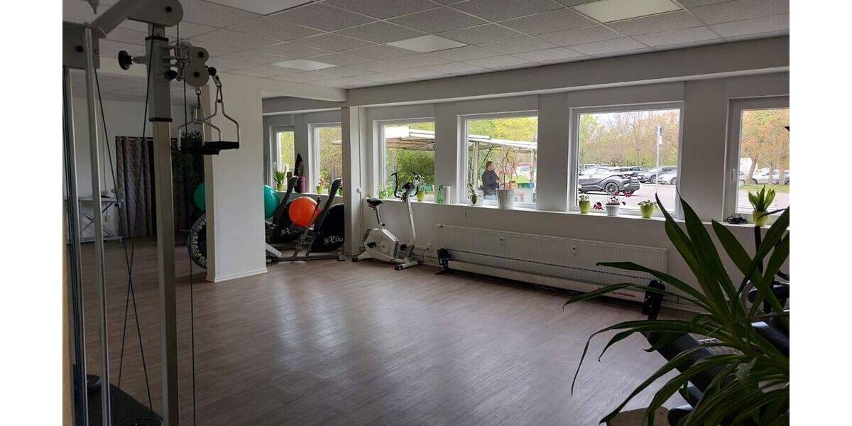 Gewerbeobjekt Borna - 1 Zimmer, 200 m&sup2;, 1.200&euro; | Angebot:24037448