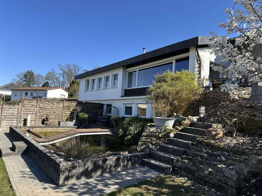 Haus zum Kaufen in Hameln 349.000 € 195 m²