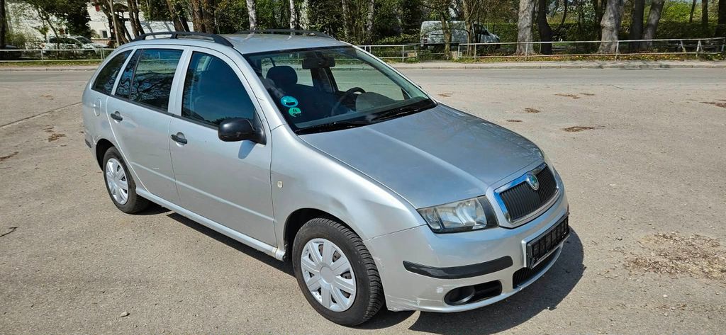 Skoda Fabia 142.300 km 799 &euro; Augsburg 86154