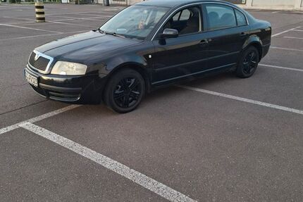 Skoda Superb 224.056 km 1.800 &euro; Ensdorf 66806