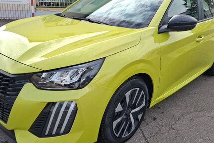 Peugeot 208 14.000 km 13.890 &euro; Neu-Ulm 89231