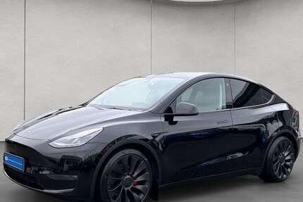 Tesla Model Y 46.100 km 40.980 € Esslingen am Neckar 73730