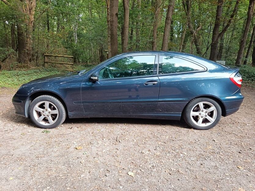 Mercedes-Benz C 180 195.000 km 2.700 € Aukrug 24613