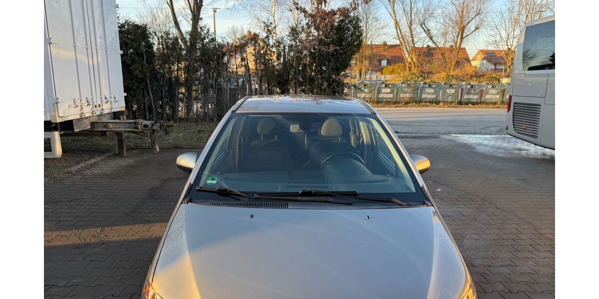 Mitsubishi Colt 225.000 km 2.300 &euro; münchen 81829