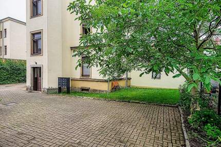 Ihr neues Zuhause in Striesen mit Wohnküche und Bad mit Fenster. 2 zimmer