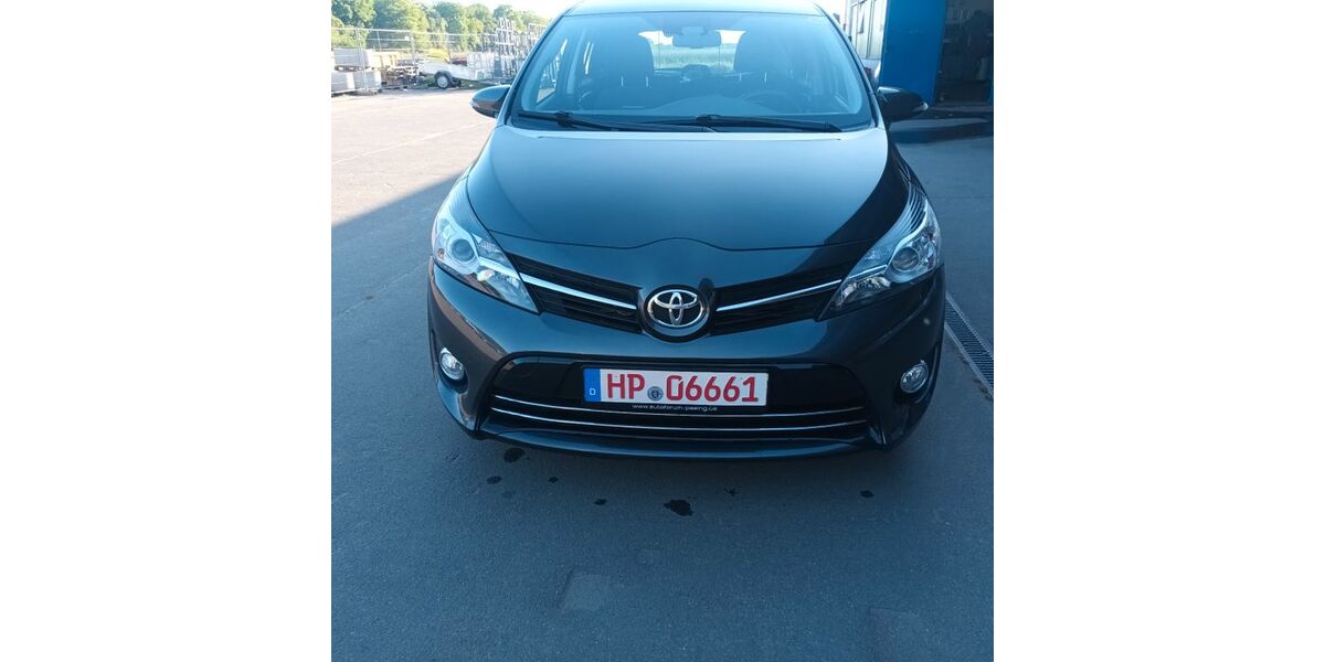 Toyota Verso 222.500 km 6.999 &euro; Hüttenfeld 68623