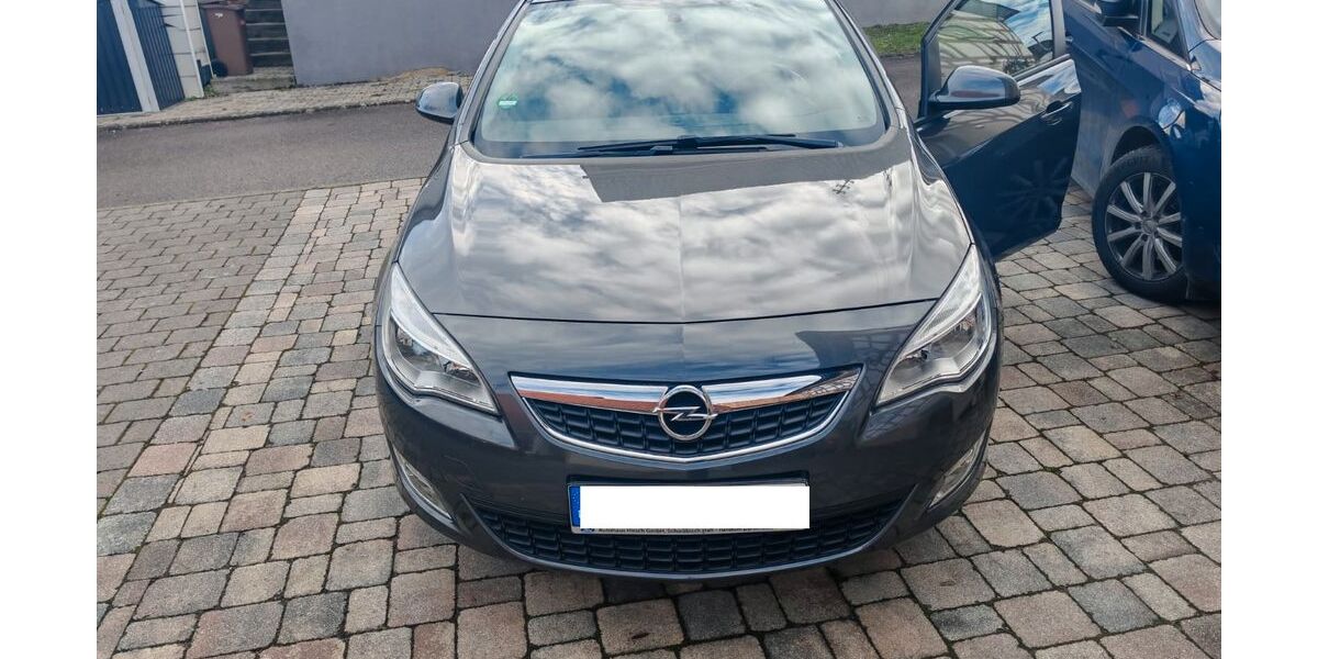 Opel Astra 158.000 km 5.699 &euro; Schwaebisch hall 74523