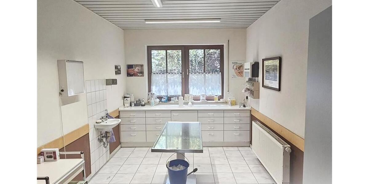 Erdgeschoßwohnung Münchsteinach - 8 Zimmer, 171 m&sup2;, 1.369&euro; | Angebot:26532045