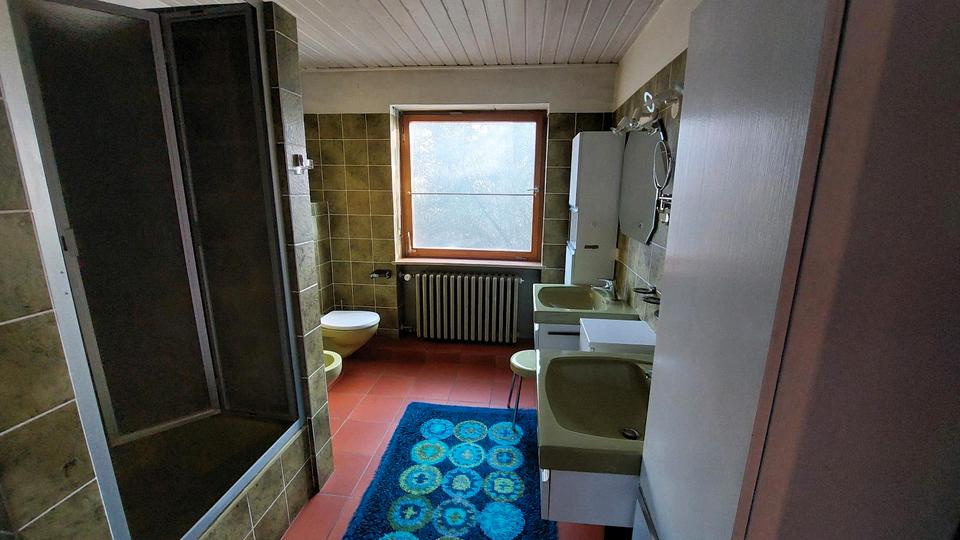 Einfamilienhaus Hammelburg - 4 Zimmer, 165 m&sup2;, 250.000&euro; | Angebot:26210732