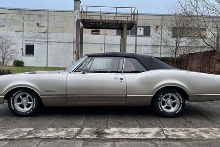 Oldsmobile Delta 88 99.144 km 28.500 &euro; Krakow am See 18292