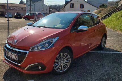 Peugeot 208 170.000 km 4.890 &euro; Saarwellingen 66793